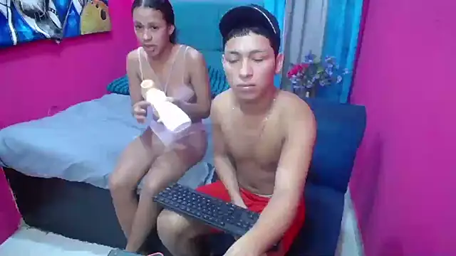 Snapshot of twinks_fuck chatting on 13, 12, 2025 twinks fuck online show from 13, 12, 2025