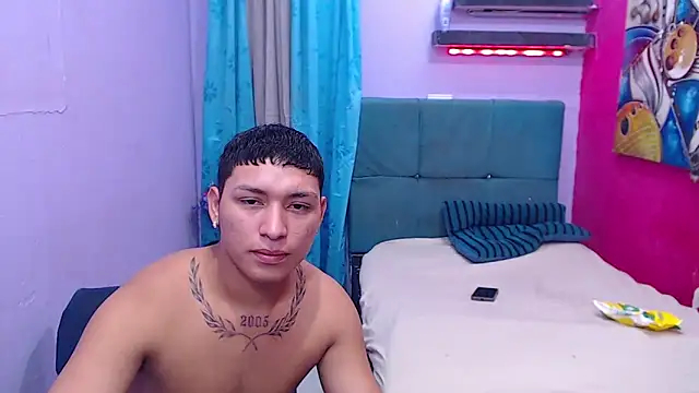 Snapshot of twinks_fuck chatting on 4, 8, 2026 twinks fuck online show from 4, 8, 2026