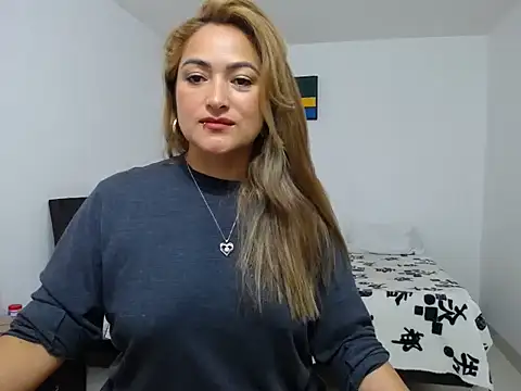 Snapshot of ximenaxcite19 chatting on 1, 12, 2025 ximenaxcite19 online show from 1, 12, 2025