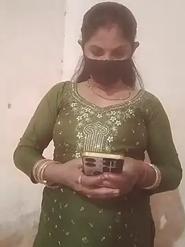 Snapshot of Pooja_bhabhi00 chatting on 5, 12, 2025 Pooja bhabhi00 online show from 5, 12, 2025