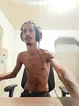 Snapshot of theyllorwillian chatting on 26, 11, 2025 theyllorwillian online show from 26, 11, 2025