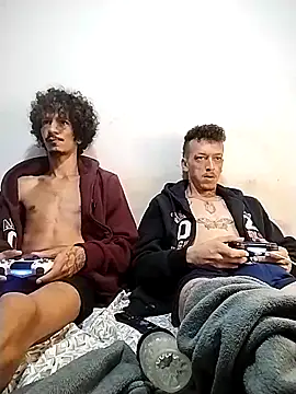 Snapshot of theyllorwillian chatting on 5, 12, 2025 theyllorwillian online show from 5, 12, 2025