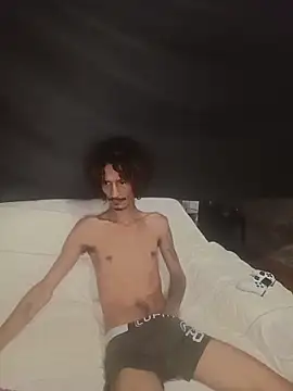 Snapshot of theyllorwillian chatting on 14, 12, 2025 theyllorwillian online show from 14, 12, 2025