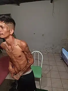Snapshot of theyllorwillian chatting on 23, 5, 2026 theyllorwillian online show from 23, 5, 2026
