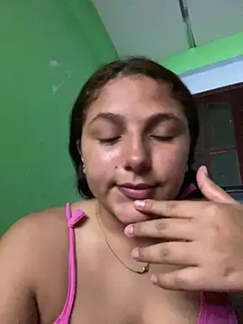 Snapshot of Emily_milk_1 chatting on 28, 6, 2026 Emily milk 1 online show from 28, 6, 2026