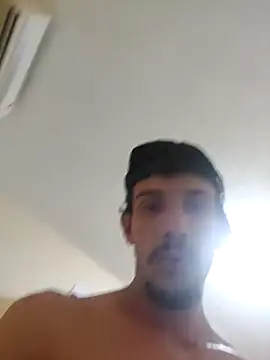 Snapshot of Surf_boy8 chatting on 18, 12, 2025 Surf boy8 online show from 18, 12, 2025