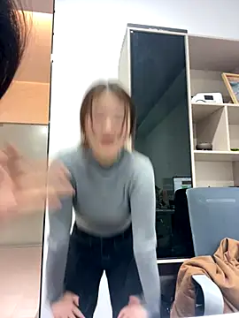 Snapshot of DMG-41 chatting on 5, 12, 2025 DMG-41 online show from 5, 12, 2025