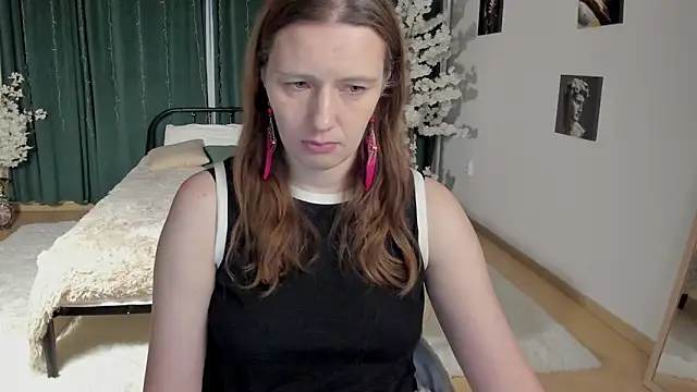 Snapshot of KathrineMeyer chatting on 14, 12, 2025 KathrineMeyer online show from 14, 12, 2025