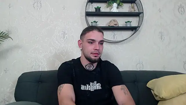 Snapshot of KaneHunter chatting on 1, 12, 2025 KaneHunter online show from 1, 12, 2025