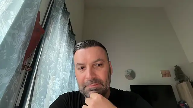 Snapshot of coolsmith81 chatting on 4, 6, 2026 coolsmith81 online show from 4, 6, 2026