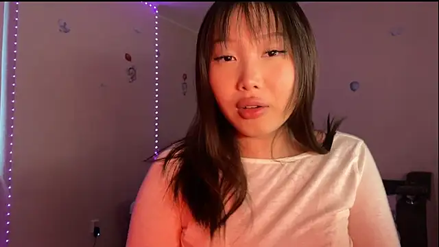 Snapshot of darsywhispers chatting on 5, 12, 2025 darsywhispers online show from 5, 12, 2025