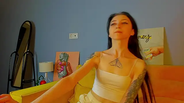 Snapshot of Ellen_Hops chatting on 3, 12, 2025 Ellen Hops online show from 3, 12, 2025