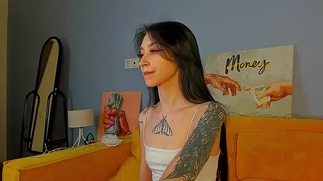 Snapshot of Ellen_Hops chatting on 4, 12, 2025 Ellen Hops online show from 4, 12, 2025