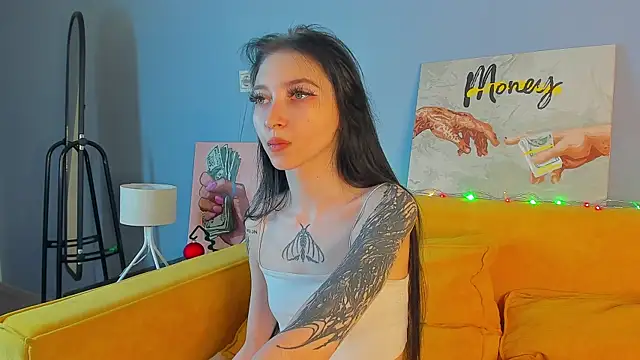 Snapshot of Ellen_Hops chatting on 5, 12, 2025 Ellen Hops online show from 5, 12, 2025