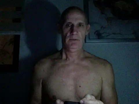 Snapshot of Elosoo chatting on 18, 12, 2025 Elosoo online show from 18, 12, 2025