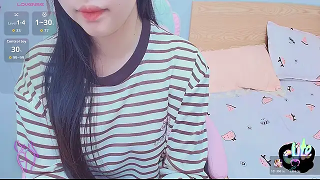 Snapshot of Jii-Soo chatting on 29, 11, 2025 Jii-Soo online show from 29, 11, 2025