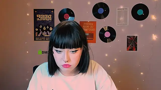 mira cool  online show from 15, 12, 2025