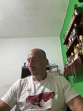 Snapshot of Russo41rj chatting on 1, 12, 2025 Russo41rj online show from 1, 12, 2025