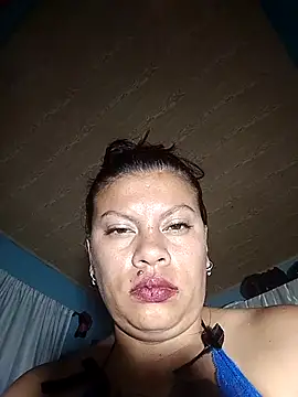 Snapshot of daphne-glow chatting on 5, 12, 2025 daphne-glow online show from 5, 12, 2025