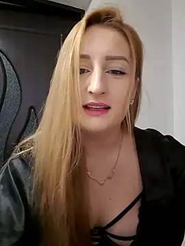 Snapshot of dixielarys chatting on 3, 12, 2025 dixielarys online show from 3, 12, 2025