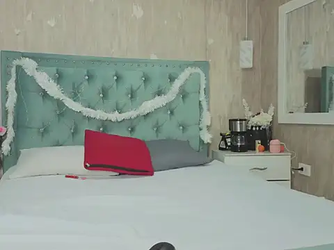 Snapshot of Apriil_Sweett chatting on 4, 12, 2025 Apriil Sweett online show from 4, 12, 2025