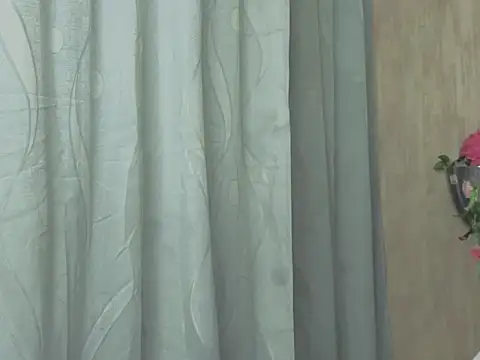 Snapshot of Apriil_Sweett chatting on 5, 12, 2025 Apriil Sweett online show from 5, 12, 2025