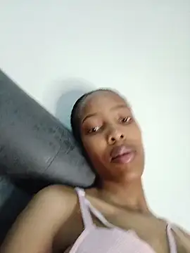 MsParisSmith online show from 15, 12, 2025