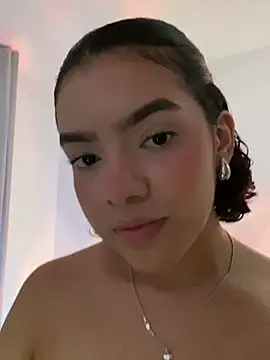 Snapshot of fluffycurls chatting on 2, 3, 2026 fluffycurls online show from 2, 3, 2026