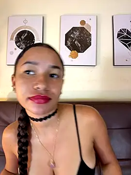 Snapshot of ZoeyFierce chatting on 1, 12, 2025 ZoeyFierce online show from 1, 12, 2025