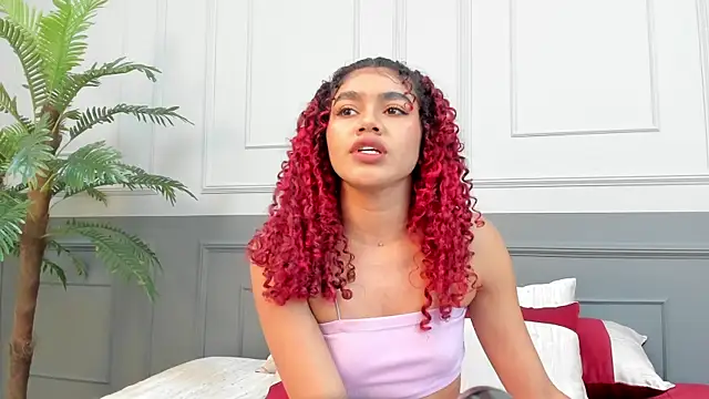 Snapshot of Red_Vel_ chatting on 15, 12, 2025 Red Vel online show from 15, 12, 2025