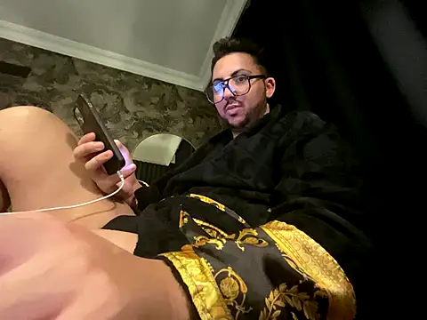 Snapshot of mcylzsd chatting on 29, 11, 2025 mcylzsd online show from 29, 11, 2025