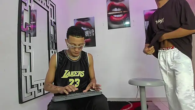 COUPLES BOYS online show from 2, 12, 2025