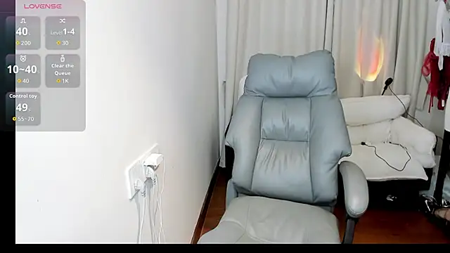 linlinjiang33 online show from 16, 4, 2026