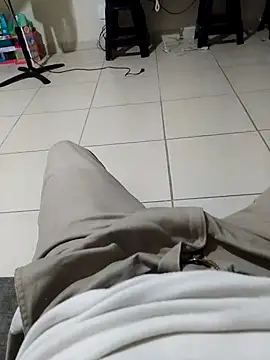 Snapshot of cristian112090 chatting on 27, 9, 2025 cristian112090 online show from 27, 9, 2025