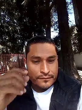 Snapshot of cristian112090 chatting on 20, 12, 2025 cristian112090 online show from 20, 12, 2025