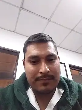 Snapshot of cristian112090 chatting on 5, 1, 2026 cristian112090 online show from 5, 1, 2026