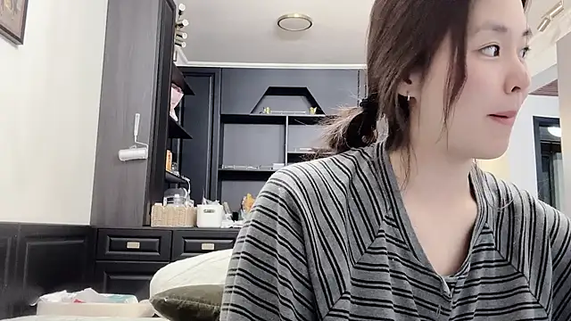 Snapshot of Celestisse- chatting on 1, 12, 2025 Celestisse- online show from 1, 12, 2025