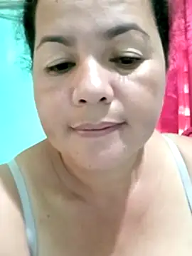 Snapshot of Hottie_lauren05 chatting on 2, 12, 2025 Hottie lauren05 online show from 2, 12, 2025