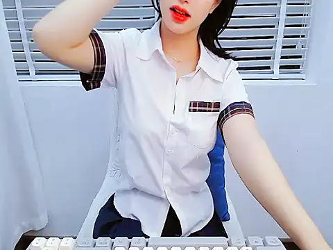 Snapshot of Cami99x chatting on 29, 11, 2025 Cami99x online show from 29, 11, 2025