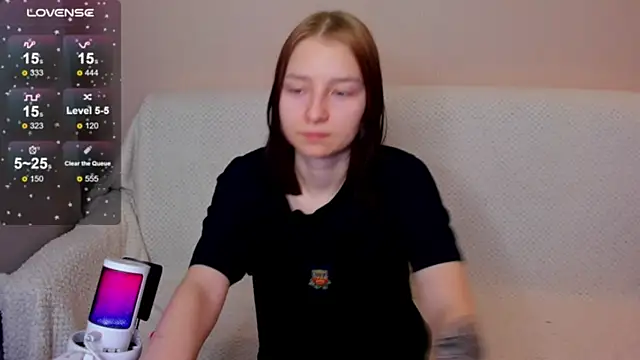 Snapshot of Home_Fox_ chatting on 28, 11, 2025 Home Fox online show from 28, 11, 2025