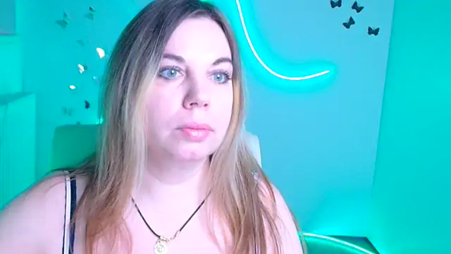 Snapshot of Amanda_Swannn chatting on 15, 12, 2025 Amanda Swannn online show from 15, 12, 2025