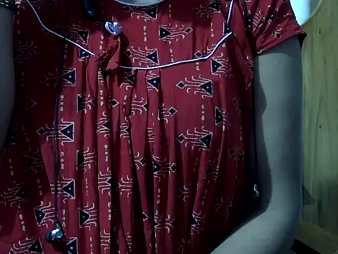 Snapshot of Hot_Princess2000 chatting on 4, 12, 2025 Hot Princess2000 online show from 4, 12, 2025