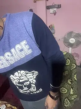 Snapshot of Saxymood1111 chatting on 4, 12, 2025 Saxymood1111 online show from 4, 12, 2025