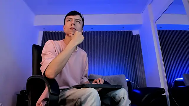 Snapshot of Bastthianxxx chatting on 29, 11, 2025 Bastthianxxx online show from 29, 11, 2025