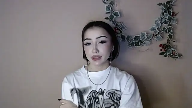 Snapshot of Sweeet_Sss chatting on 16, 12, 2025 Sweeet Sss online show from 16, 12, 2025