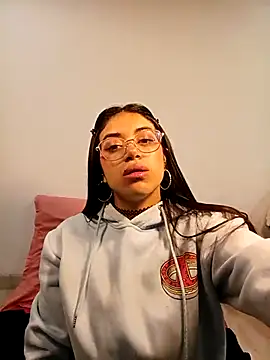 Snapshot of Violett__Rose chatting on 1, 12, 2025 Violett Rose online show from 1, 12, 2025