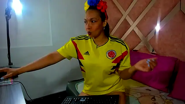 Snapshot of Valeria_gil_ chatting on 23, 6, 2026 Valeria gil online show from 23, 6, 2026