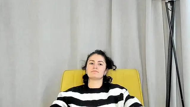 Snapshot of GilmaFaurot chatting on 28, 11, 2025 GilmaFaurot online show from 28, 11, 2025