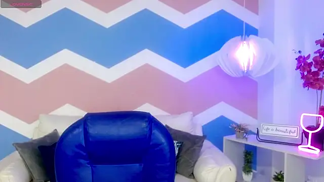 Snapshot of zahira1 chatting on 4, 12, 2025 zahira1 online show from 4, 12, 2025