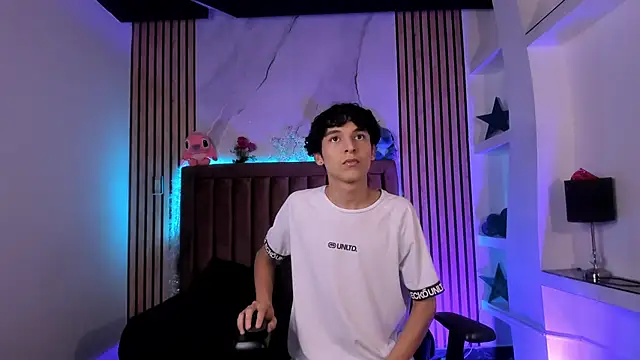 SthepanodiMonaco online show from 16, 1, 2026